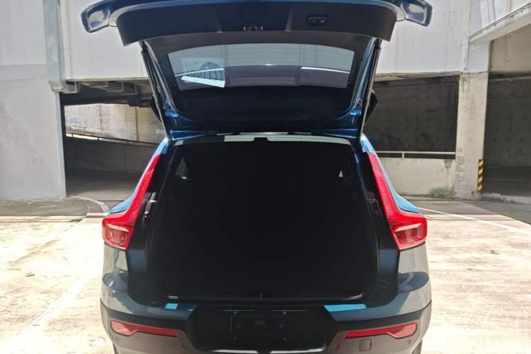 Used Volvo XC40 2023 B3 Zhiyuan Luxury Edition Trunk