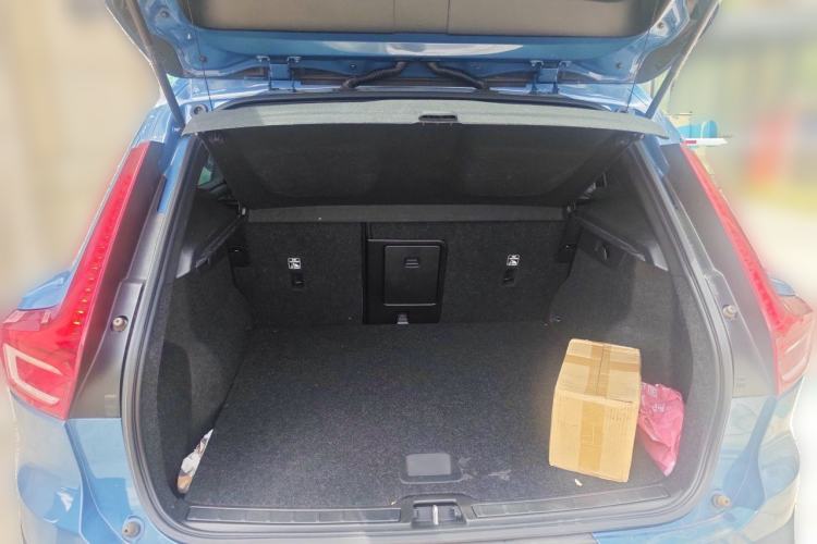 Used Volvo XC40 2023 B3 Smart & Stylish Edition Trunk