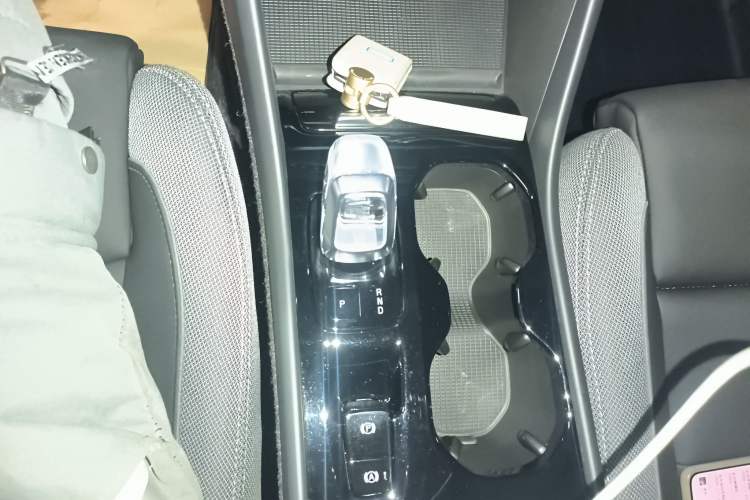 Used Volvo XC40 2023 B3 Zhiyuan Luxury Edition Gear Lever