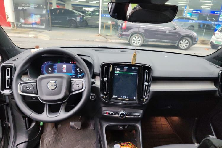 Used Volvo XC40 2023 B3 Zhiyuan Luxury Edition Center Console