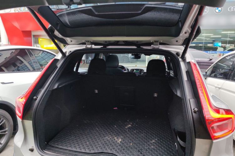 Used Volvo XC40 2023 B3 Zhiyuan Luxury Edition Trunk