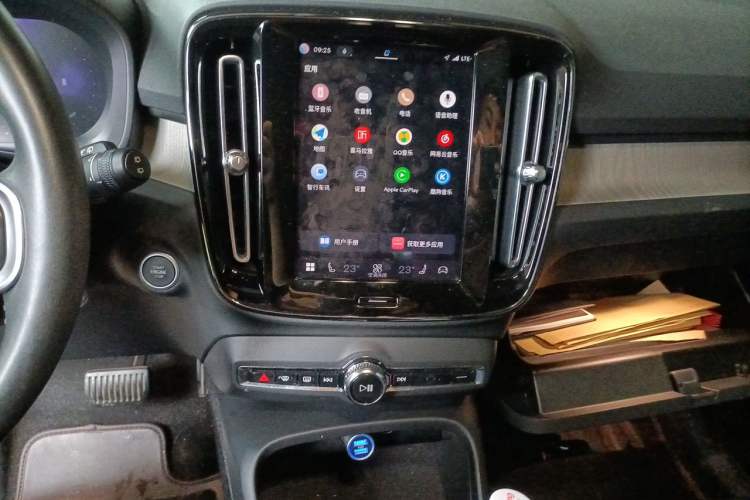 Used Volvo XC40 2023 B3 Zhiyuan Sport Edition Audio And AC Panel