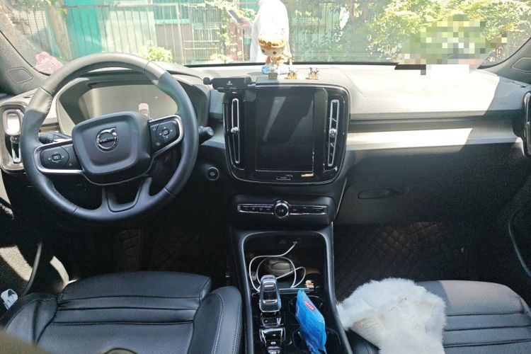 Used Volvo XC40 2023 B3 Zhiyuan Luxury Edition Center Console