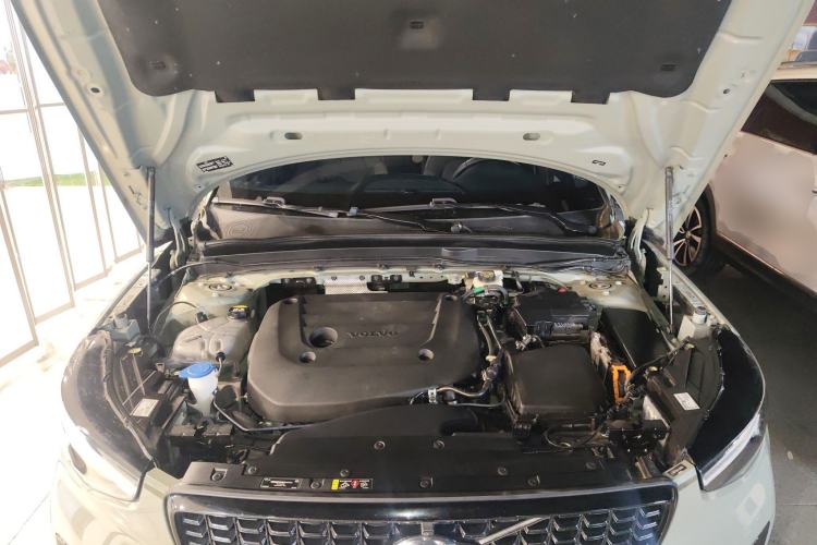 Used Volvo XC40 2023 B3 Zhiyuan Sport Edition Engine Bay