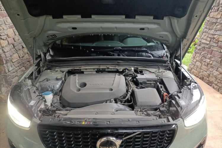 Used Volvo XC40 2023 B3 Zhiyuan Sport Edition Engine Bay
