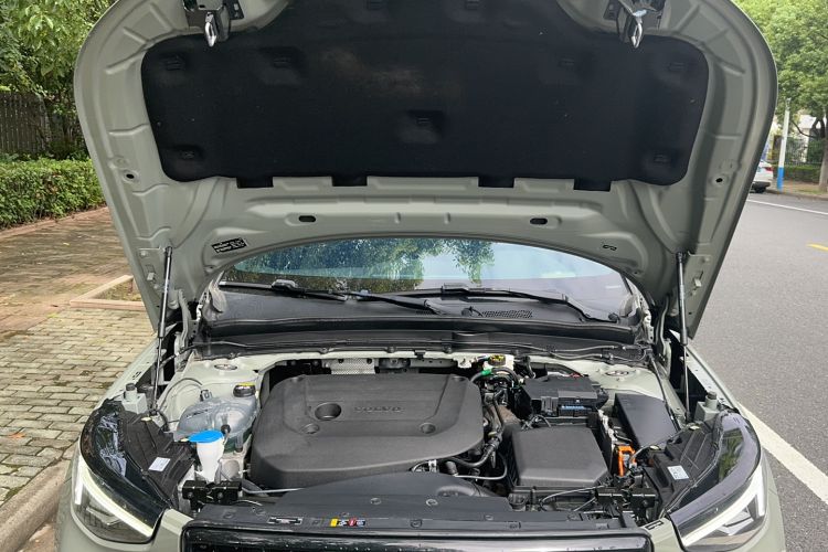 Used Volvo XC40 2023 B3 Zhiyuan Sport Edition Engine Bay