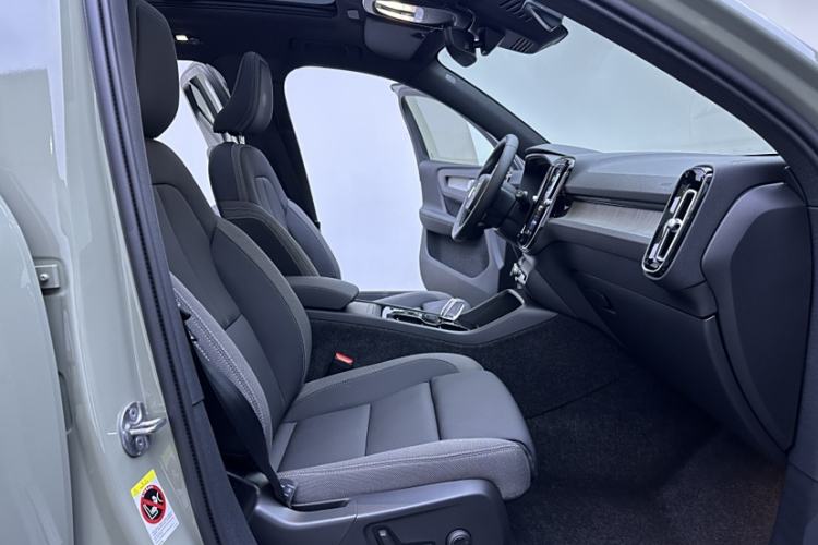 Used Volvo XC40 2023 B3 Zhiyuan Sport Edition Interior 2