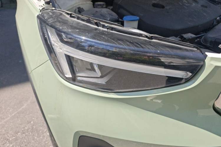 Used Volvo XC40 2023 B3 Zhiyuan Luxury Edition Right Front Headlight