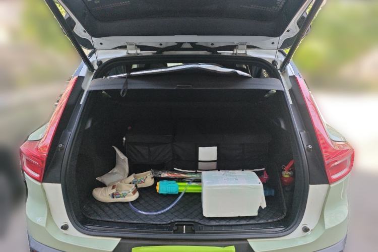 Used Volvo XC40 2023 B3 Zhiyuan Luxury Edition Trunk