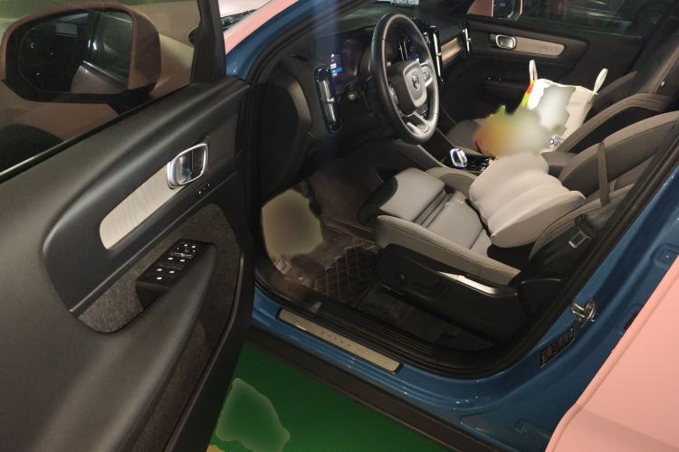 Used Volvo XC40 2023 B3 Zhiyuan Luxury Edition Interior 3
