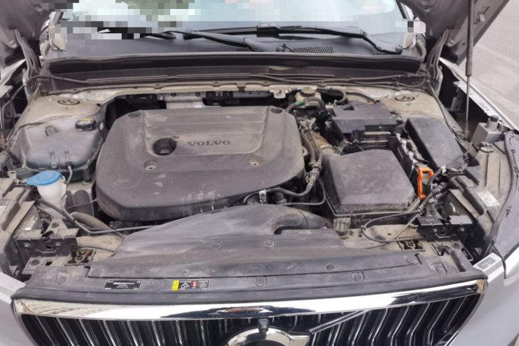 Used Volvo XC40 2023 B4 4x4 Smart Luxury Edition Engine Bay