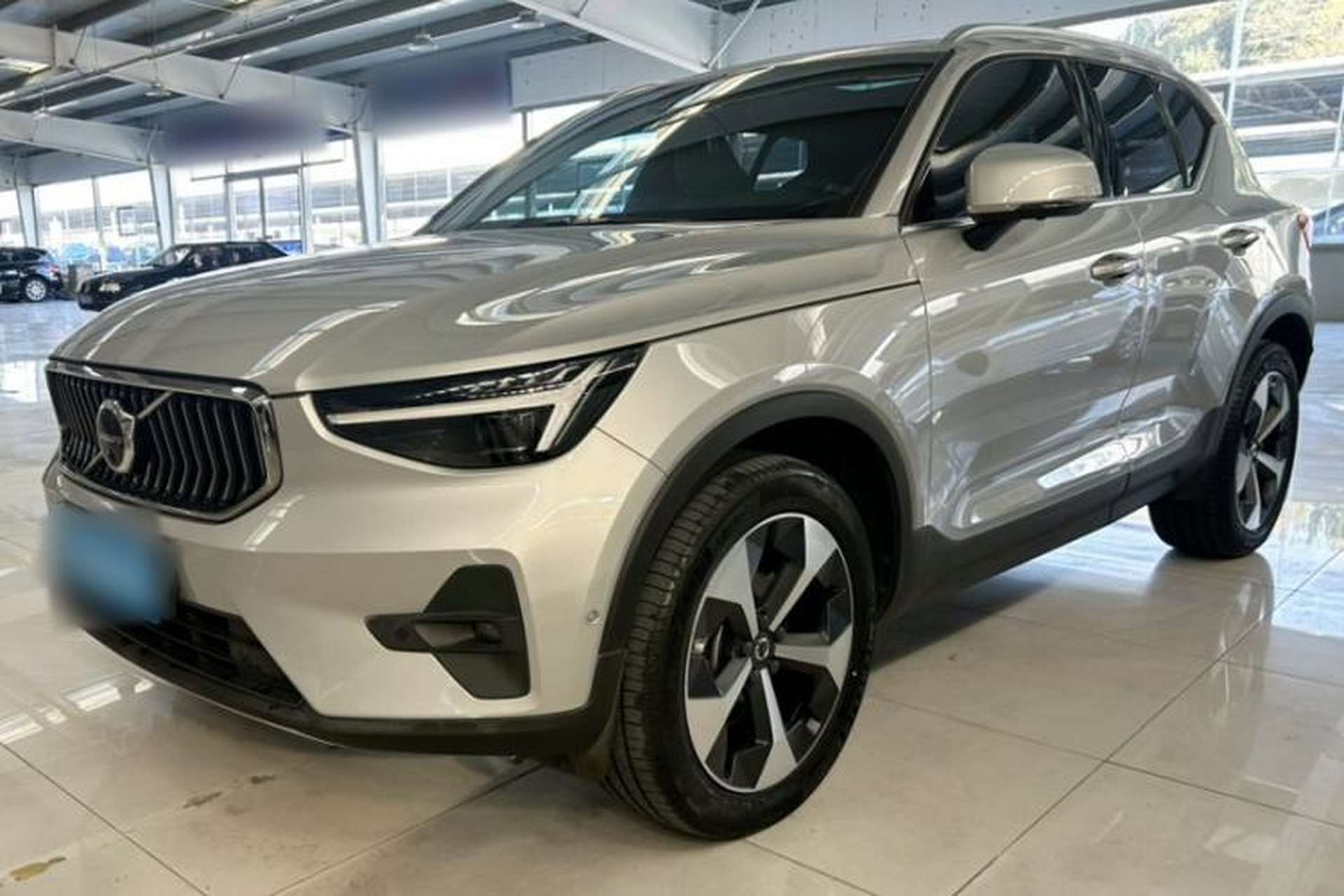 Used Volvo XC40 2023 B4 4x4 Smart Luxury Edition Exterior 8