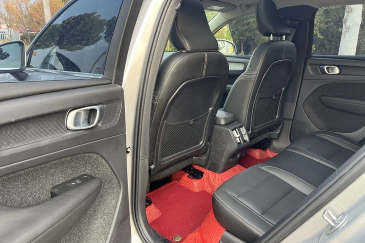 Used Volvo XC40 2023 B4 4x4 Smart Luxury Edition Interior 6