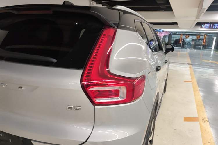 Used Volvo XC40 2023 B3 Zhiyuan Luxury Edition Right Rear Taillight
