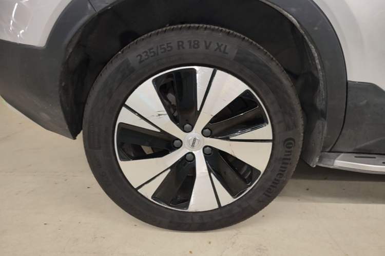 Used Volvo XC40 2023 B3 Zhiyuan Luxury Edition Right Rear Wheel Hub