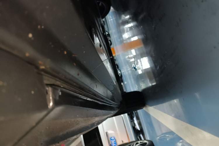 Used Volvo XC40 2023 B4 4x4 Smart Luxury Edition Right Side Sill