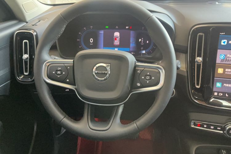 Used Volvo XC40 2023 B4 4x4 Smart Luxury Edition Steering Wheel