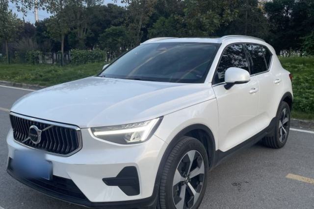 Used Volvo XC40 2023 B4 4x4 Smart Luxury Edition