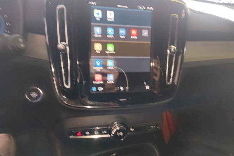 Used Volvo XC40 2023 B3 Zhiyuan Luxury Edition Audio And AC Panel