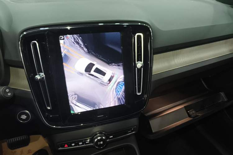 Used Volvo XC40 2023 B3 Zhiyuan Luxury Edition Audio And AC Panel