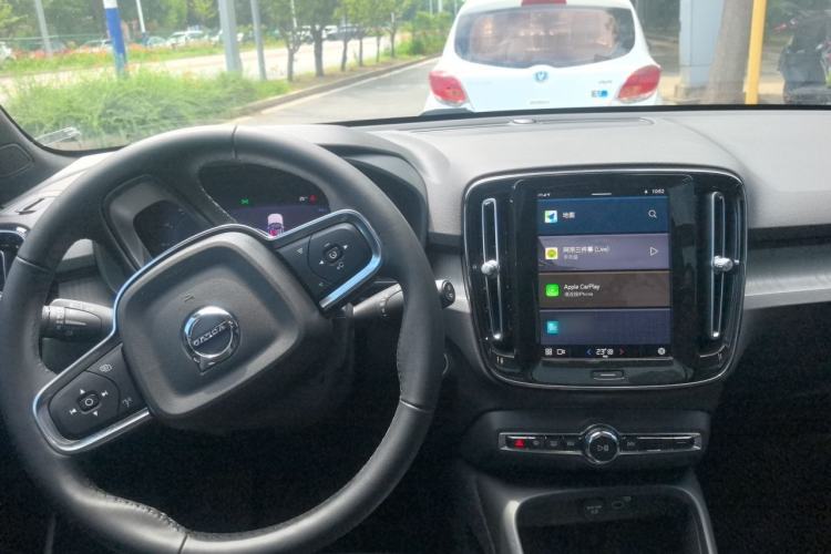 Used Volvo XC40 2023 B3 Zhiyuan Luxury Edition Center Console