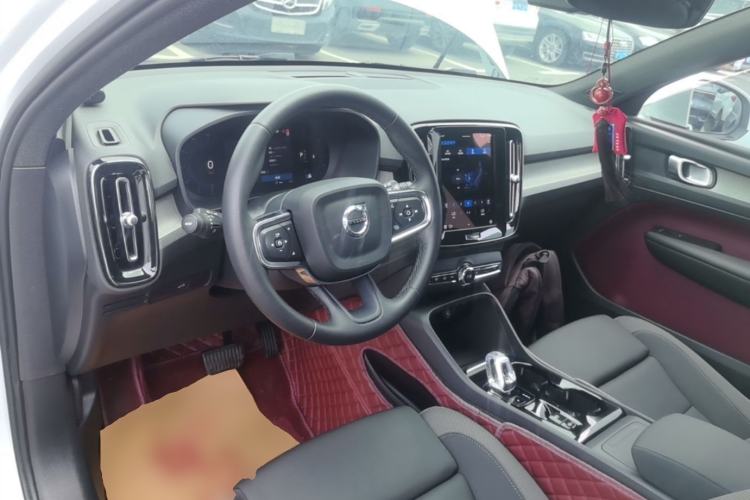 Used Volvo XC40 2023 B3 Zhiyuan Luxury Edition Center Console