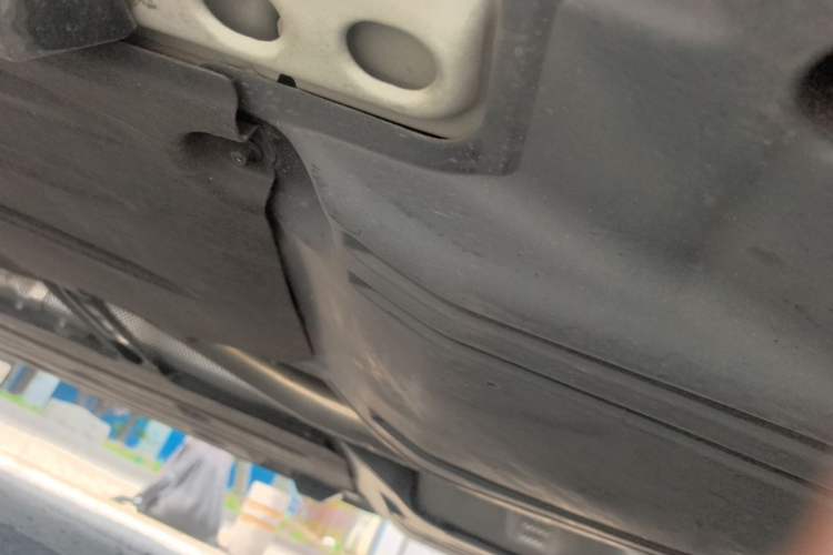 Used Volvo XC40 2023 B3 Zhiyuan Luxury Edition Chassis Rear Left