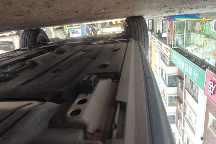 Used Volvo XC40 2023 B3 Zhiyuan Luxury Edition Chassis Rear Left