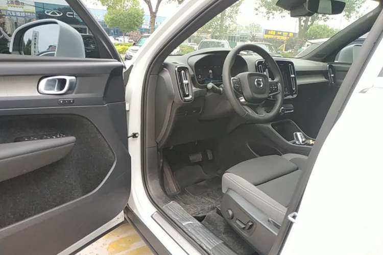 Used Volvo XC40 2023 B3 Zhiyuan Luxury Edition Driver Seat
