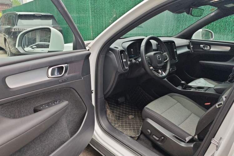 Used Volvo XC40 2023 B3 Smart & Stylish Edition Driver Seat