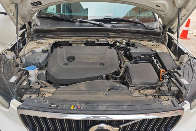 Used Volvo XC40 2023 B3 Zhiyuan Luxury Edition Engine Bay