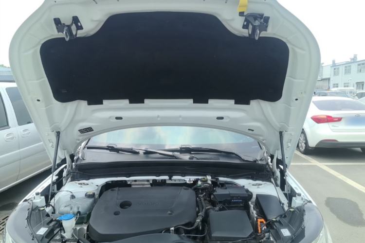 Used Volvo XC40 2023 B3 Zhiyuan Luxury Edition Engine Bay