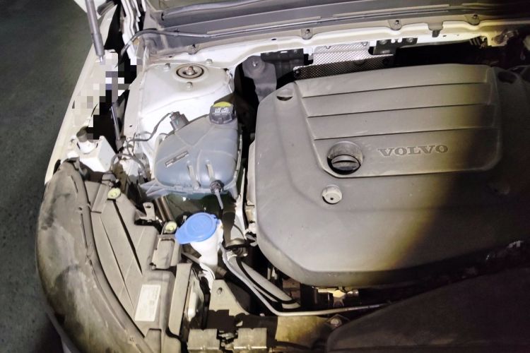Used Volvo XC40 2023 B3 Zhiyuan Luxury Edition Engine Bay Right