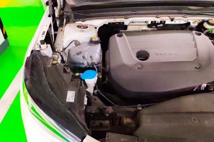 Used Volvo XC40 2023 B3 Zhiyuan Luxury Edition Engine Bay Right