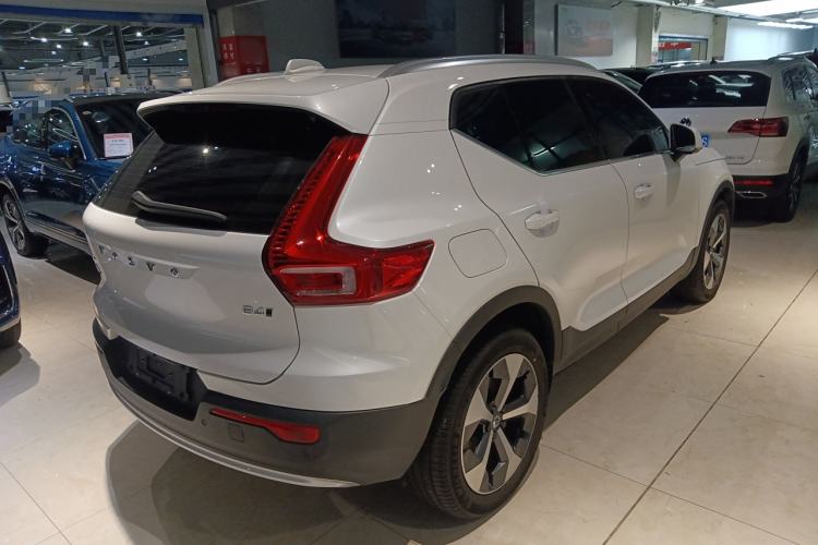 Used Volvo XC40 2023 B4 4x4 Smart Luxury Edition Exterior 5