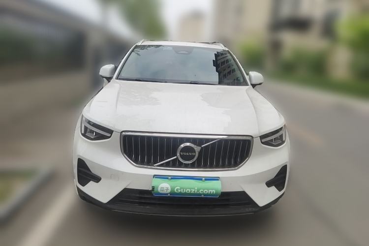 Used Volvo XC40 2023 B4 4x4 Smart Luxury Edition Front