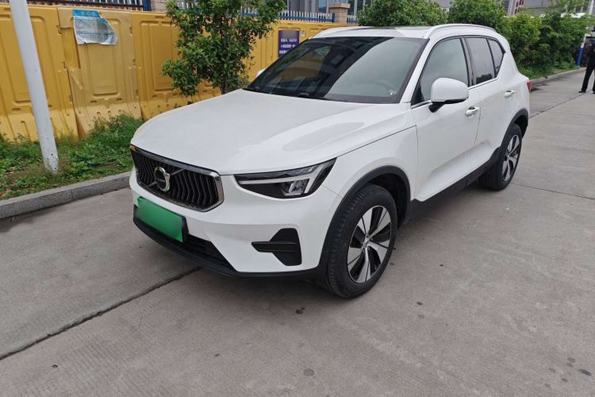 Used Volvo XC40 2023 B3 Zhiyuan Luxury Edition Front Left 45 Deg