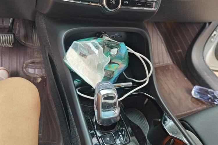 Used Volvo XC40 2023 B3 Zhiyuan Luxury Edition Gear Lever