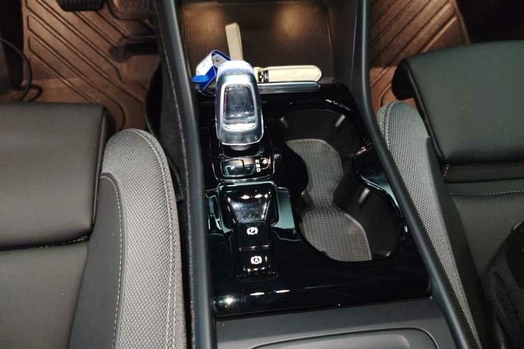 Used Volvo XC40 2023 B3 Zhiyuan Luxury Edition Gear Lever