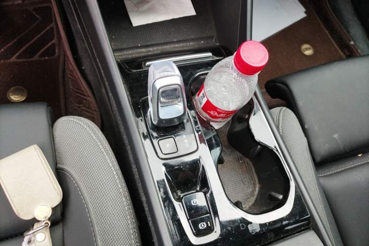 Used Volvo XC40 2023 B3 Zhiyuan Luxury Edition Gear Lever