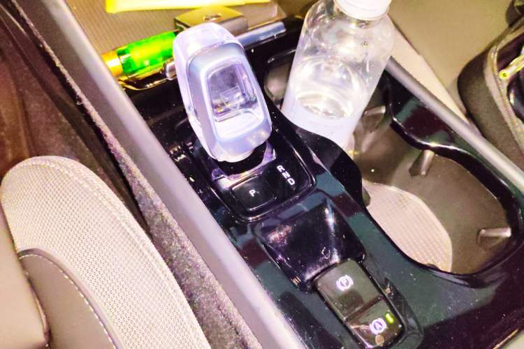 Used Volvo XC40 2023 B3 Zhiyuan Luxury Edition Gear Lever