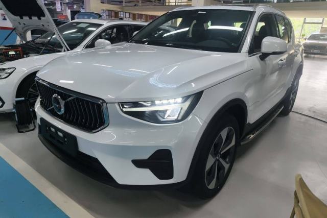 Used Volvo XC40 2023 B4 4x4 Smart Luxury Edition