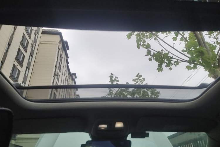 Used Volvo XC40 2023 B4 4x4 Smart Luxury Edition Headliner