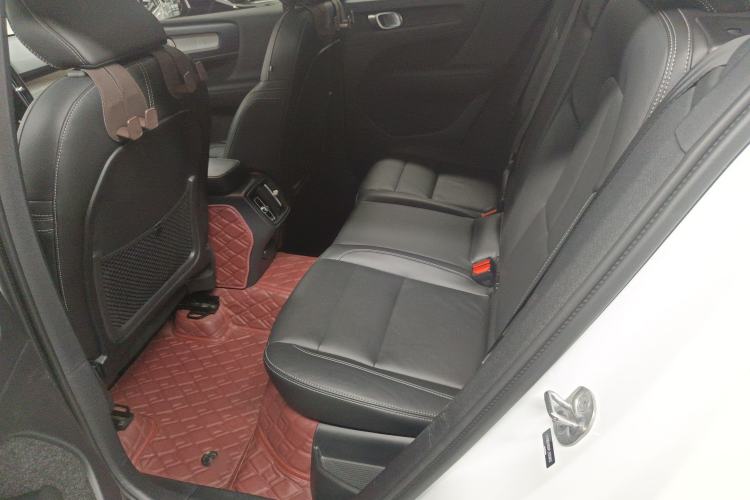Used Volvo XC40 2023 B4 4x4 Smart Luxury Edition Interior 1