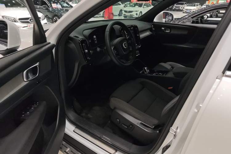Used Volvo XC40 2023 B3 Zhiyuan Luxury Edition Interior 1
