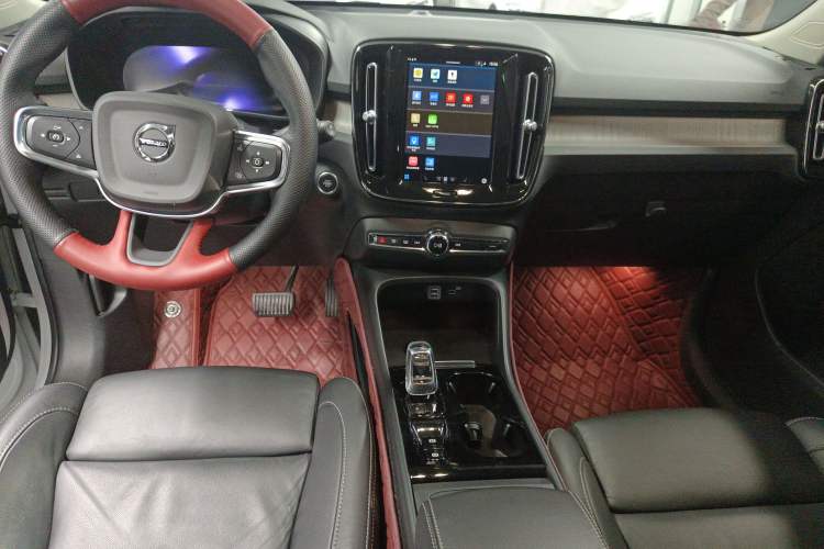 Used Volvo XC40 2023 B4 4x4 Smart Luxury Edition Interior 2