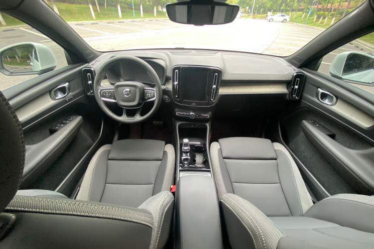 Used Volvo XC40 2023 B3 Zhiyuan Luxury Edition Interior 2