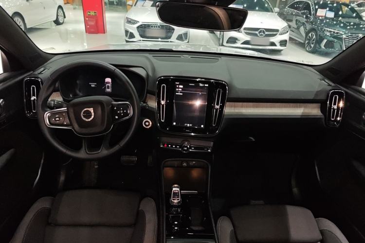 Used Volvo XC40 2023 B3 Zhiyuan Luxury Edition Interior 4