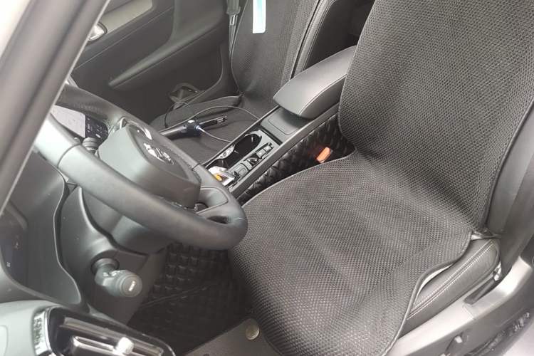 Used Volvo XC40 2023 B4 4x4 Smart Luxury Edition Left Front Seat