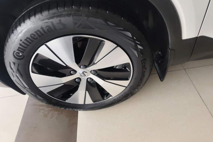 Used Volvo XC40 2023 B3 Zhiyuan Luxury Edition Left Front Wheel Hub